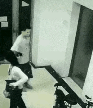 天下之大，无奇不有。世上得啥病的人都有。