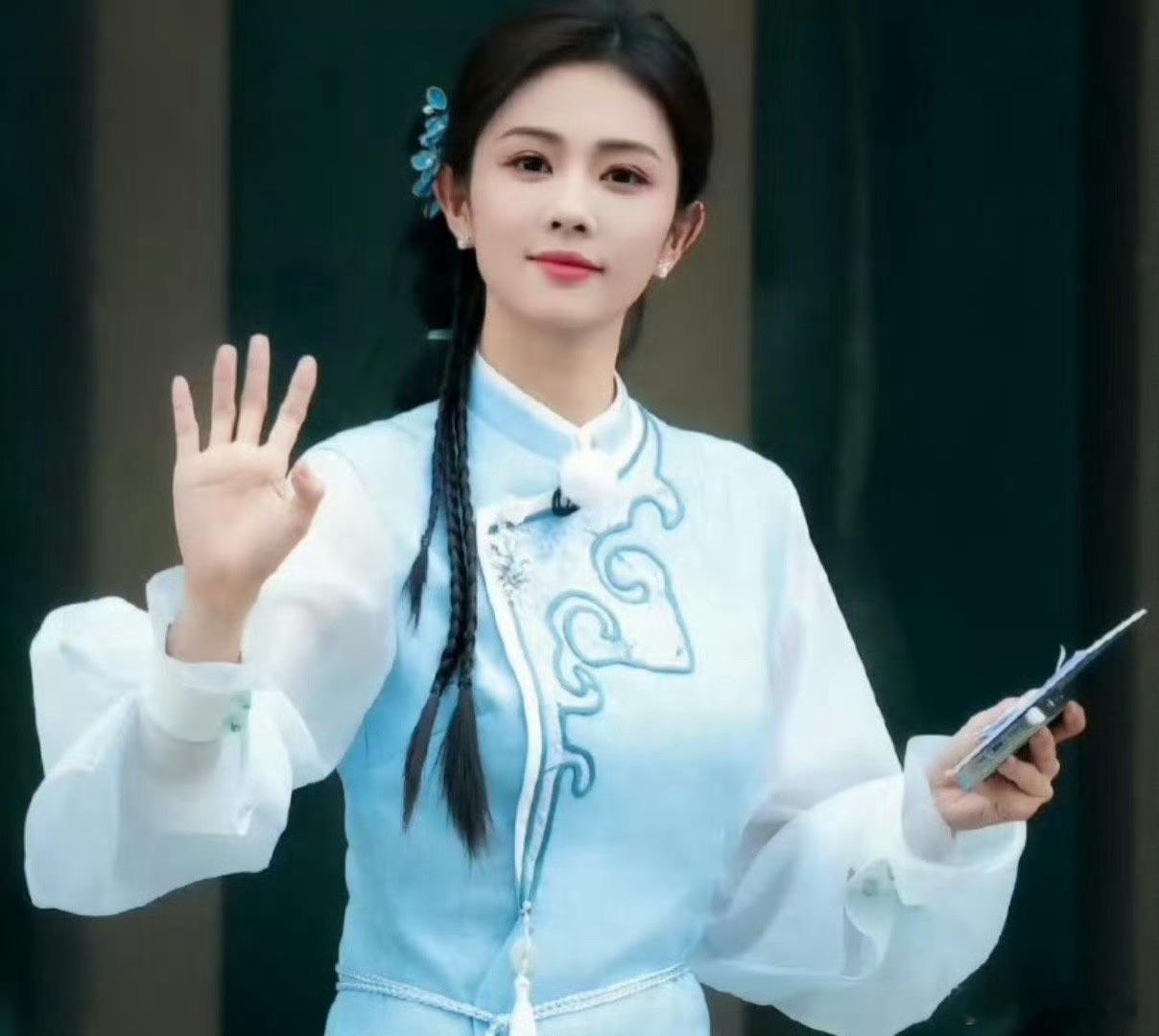 白鹿名牌变白梦妍 vocal！好一个水乡女子！好米好仙！！ ​​​