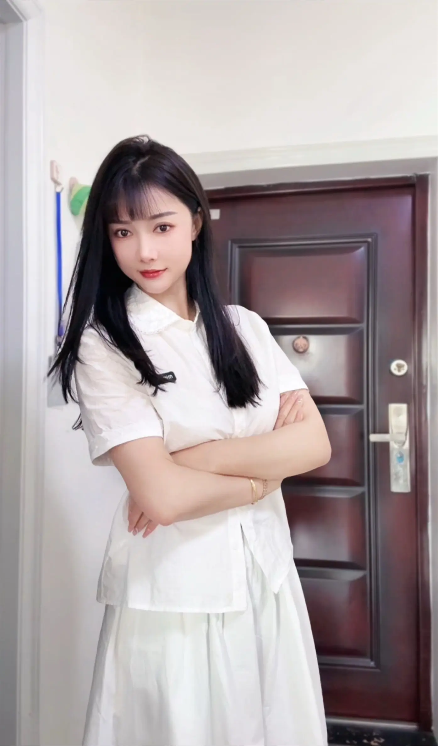 十八岁的勇气已经用完了，二十岁的任性收敛了，奔四的路上只剩下了三思而后...