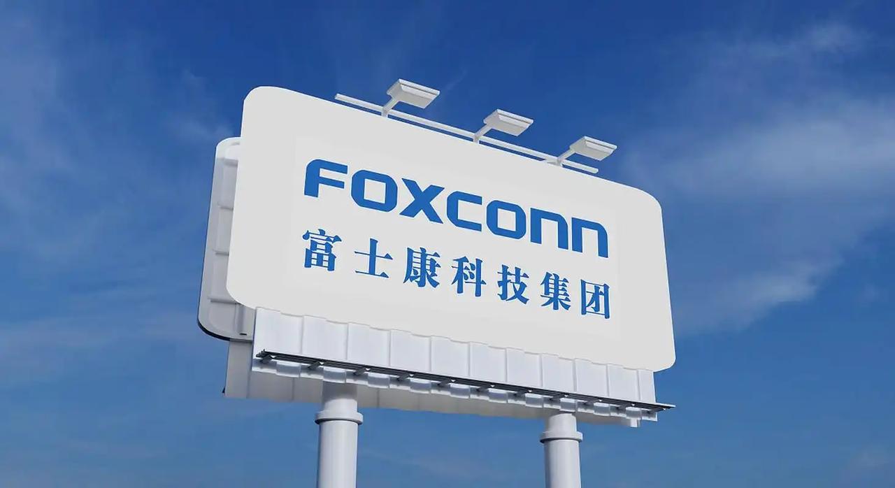 富士康崩得太突然！
 
郭台铭绝对没料到，以前大陆工厂灯火通明的代工巨头，如今像