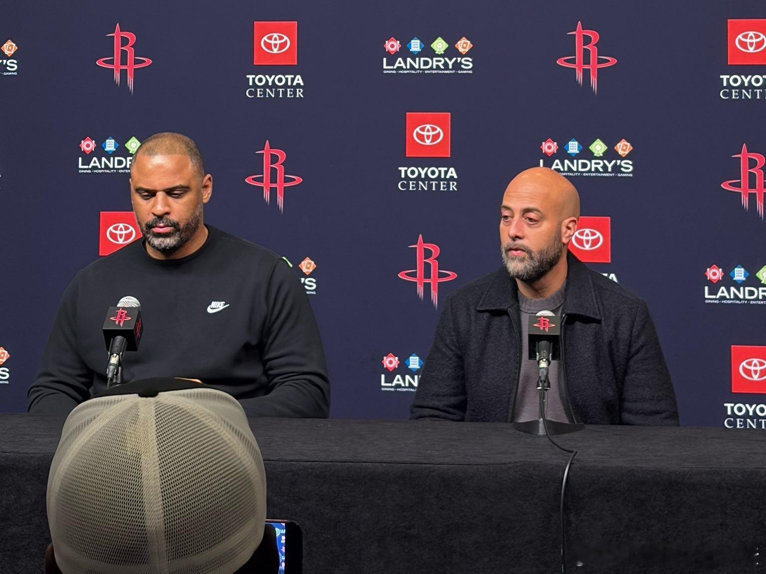 斯通谈按兵不动：“我喜欢我们这个团队，我认为这支队伍尚未展现出最佳状态，去年休赛