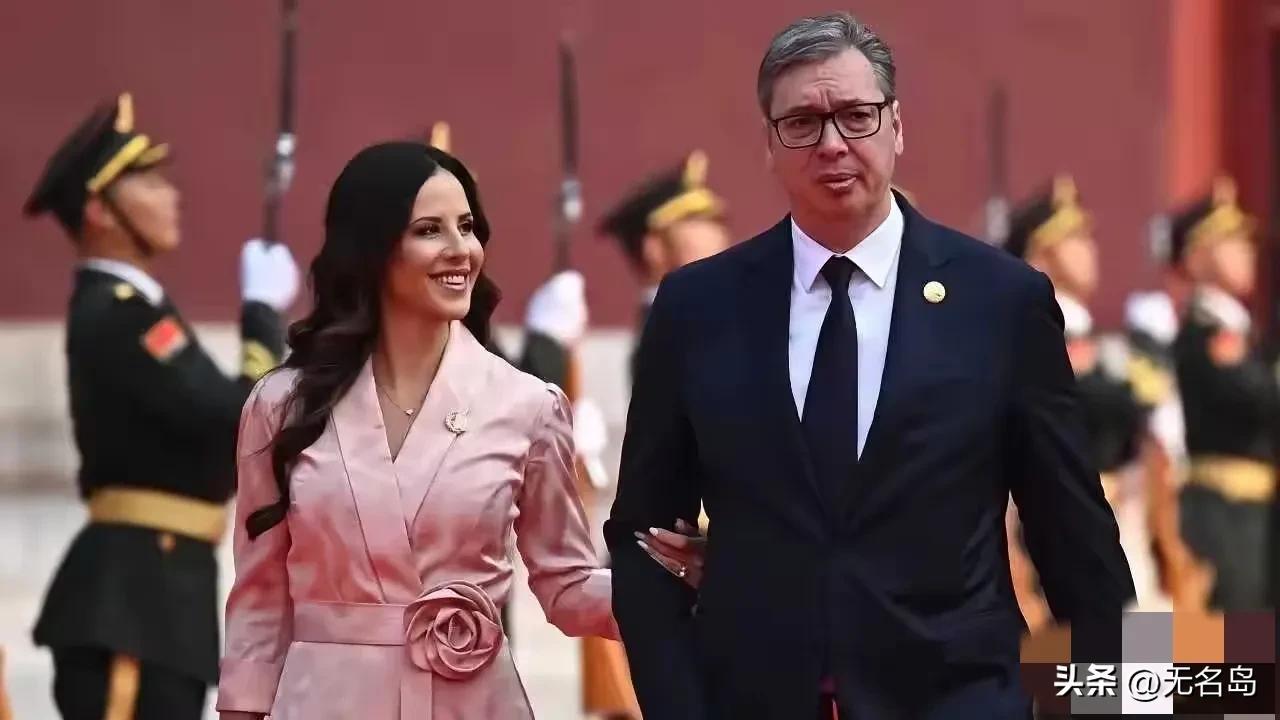 武契奇突然发出警告：三国要对塞尔维亚动手！
他不是怕，是忍到了极限。
一个不惹事