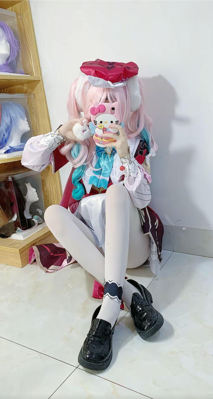 梦幻粉发少女，可爱猫耳头饰，萌趣手机壳，甜美洛丽塔风白丝[话题]