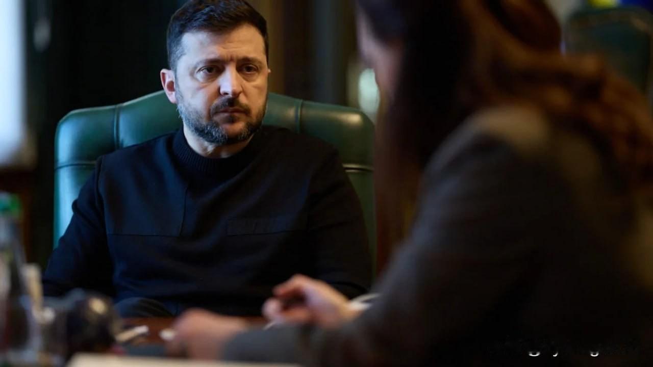 🇺🇦泽连斯基否决了在莫斯科或明斯克举行谈判的想法，也否认了在2月24日前举行