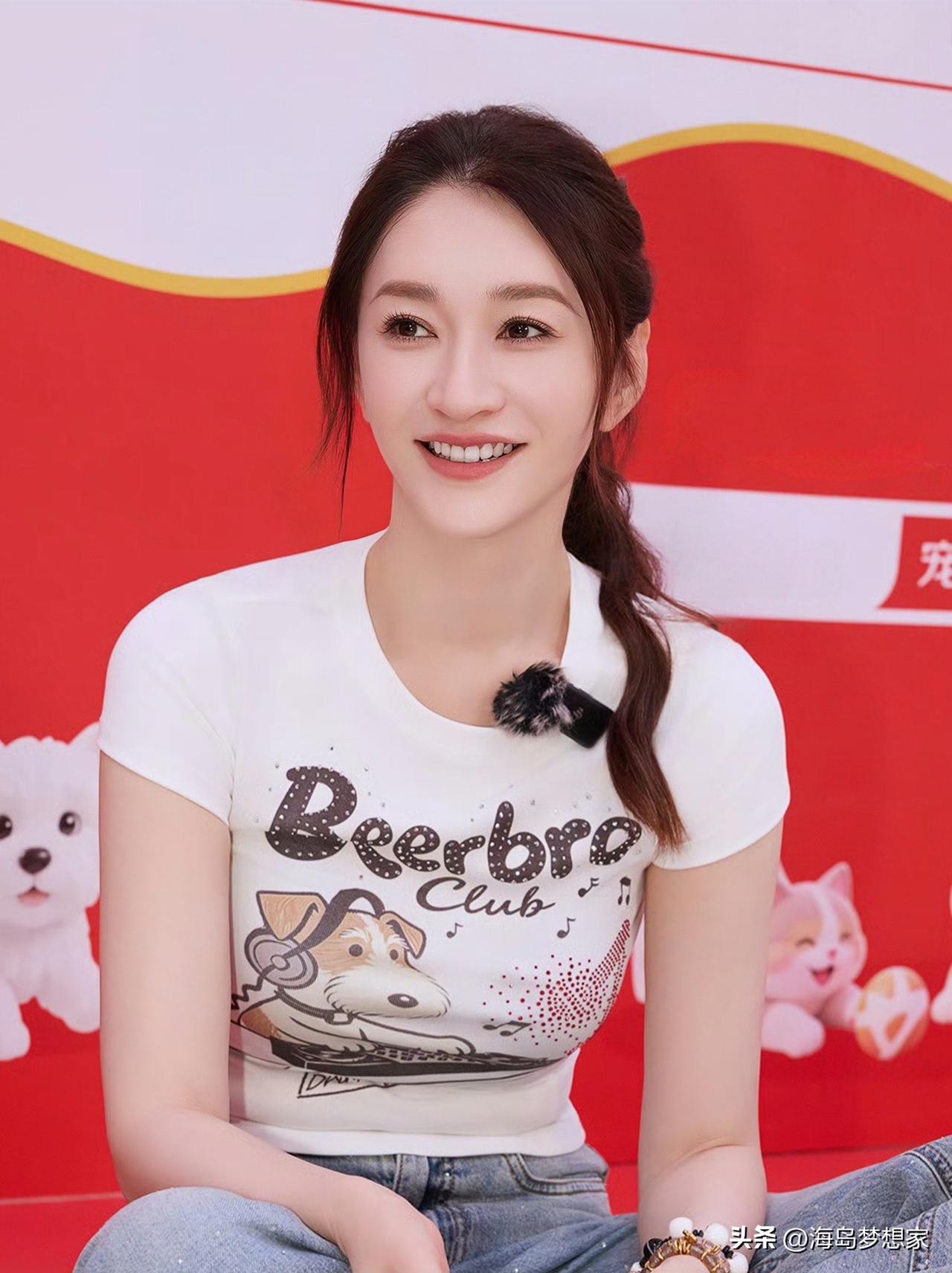 很多人看不懂李小冉的丁克，总觉得她容颜姣好、状态绝佳，一辈子不要孩子，是任性、是