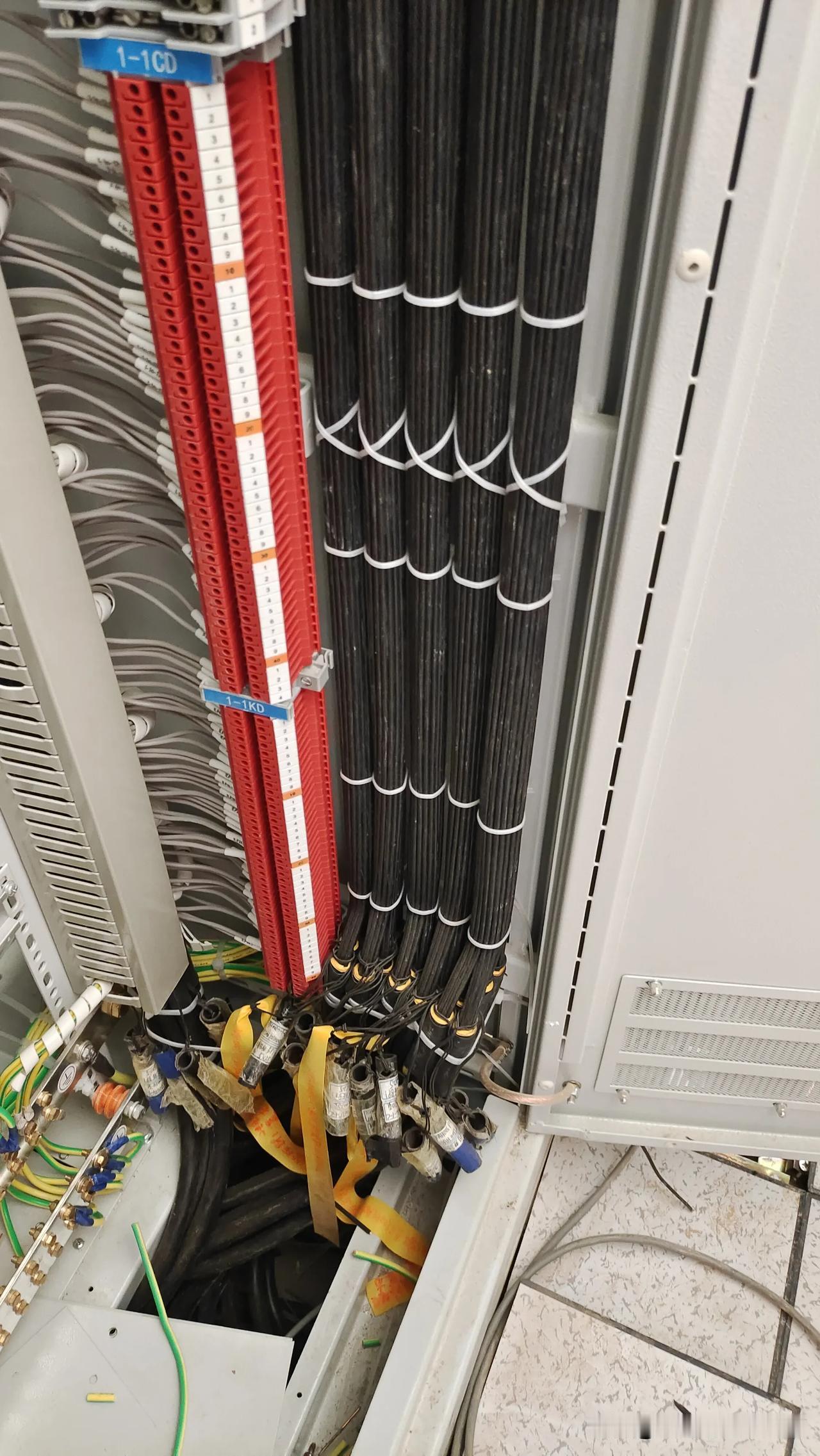 二次接线工艺，按照标准化作业指导书来干就得了，就是得需要耐心