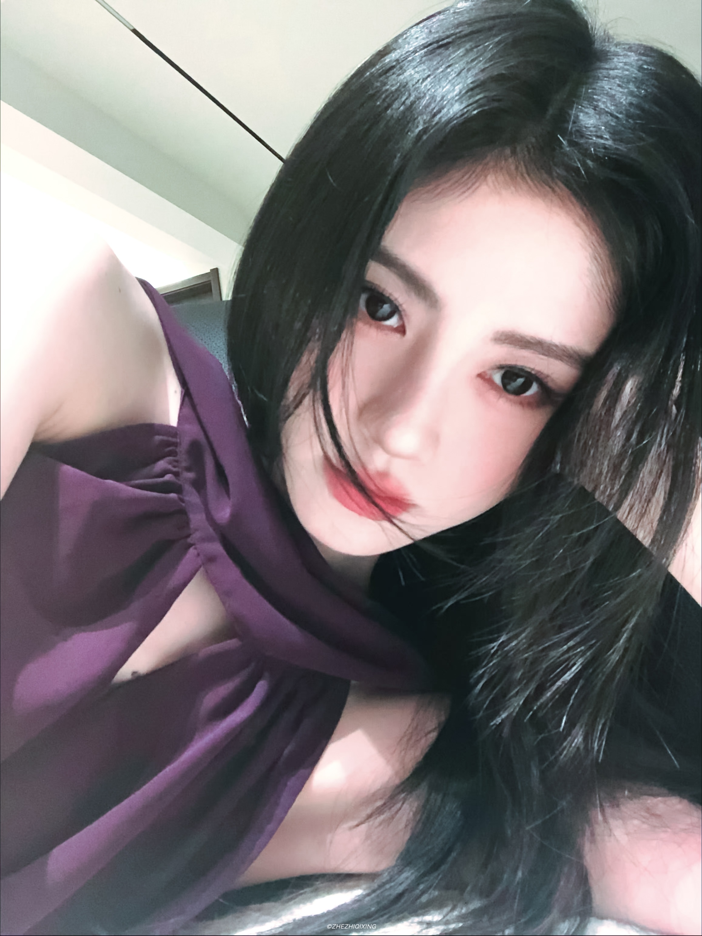 -🍇💜뭘 입어도 난 예뻐 꼭 노출하지 않아도 섹시해～ 鞠婧祎让粉丝进酒