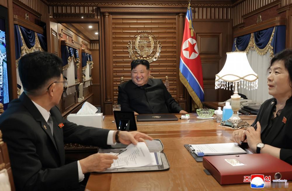金正恩乘火车来北京？韩国期待朝鲜下一步接触美韩，看到三个迹象。火车，火车，还是火