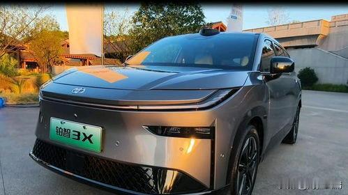 月薪5000也能开气派SUV！这三款动力强还省油
 
月薪5000想买SUV，不