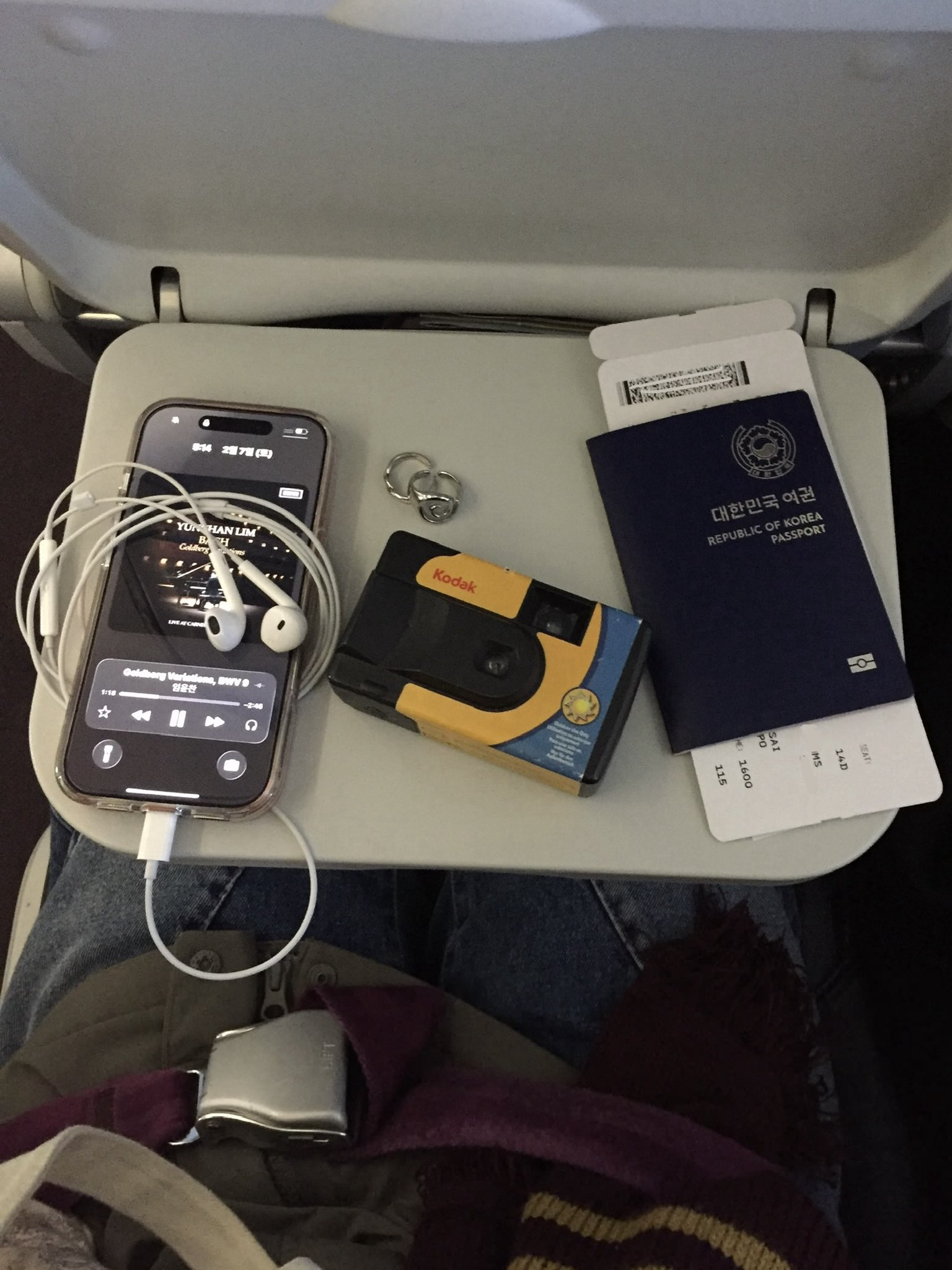 追星女在ins发的图和在推特发的图 海外新鲜事 热点现场