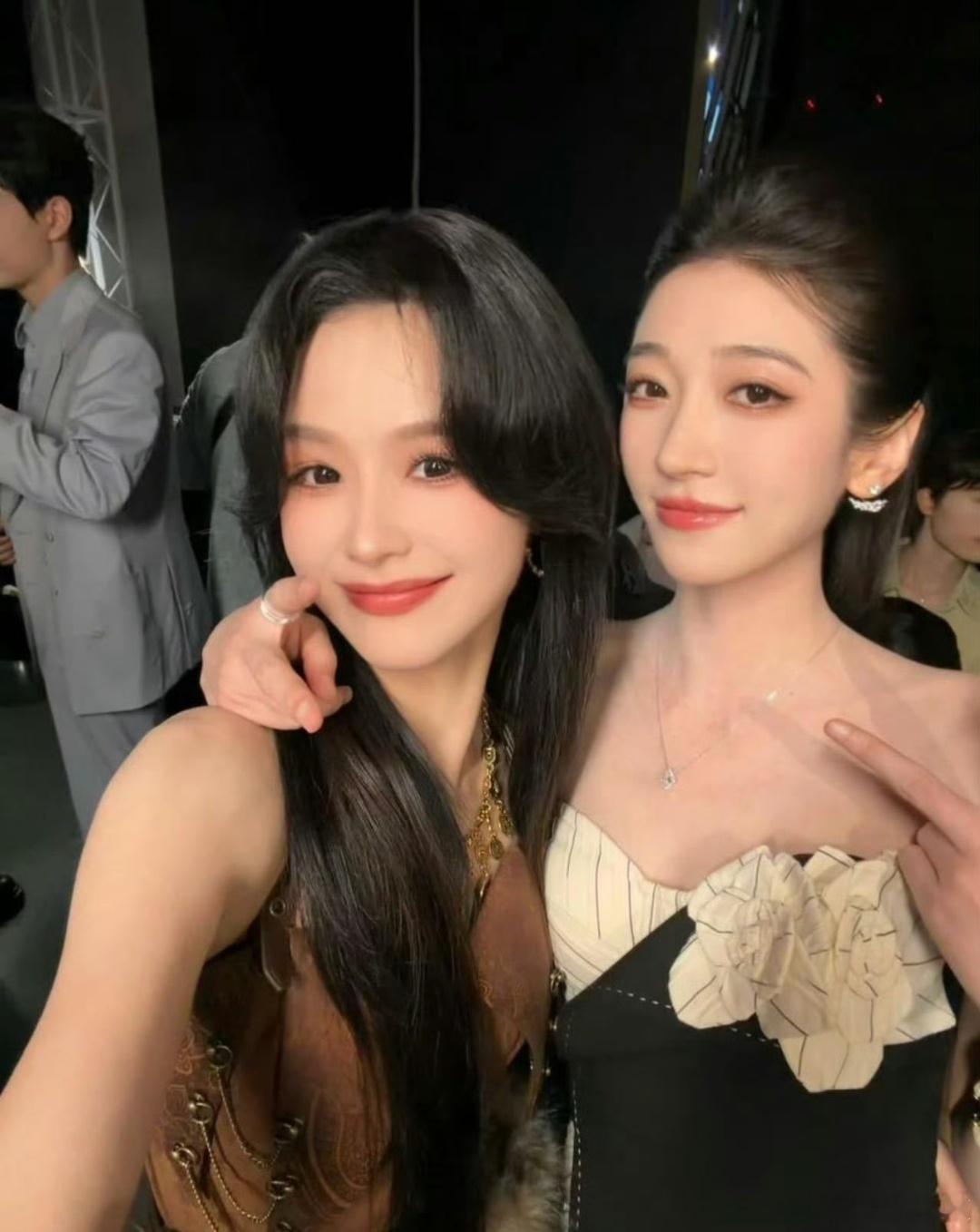 短剧演员们，都在开心聚会啦，快来看一下，你认识几个❓短剧演员聚会谁出片了感觉这次