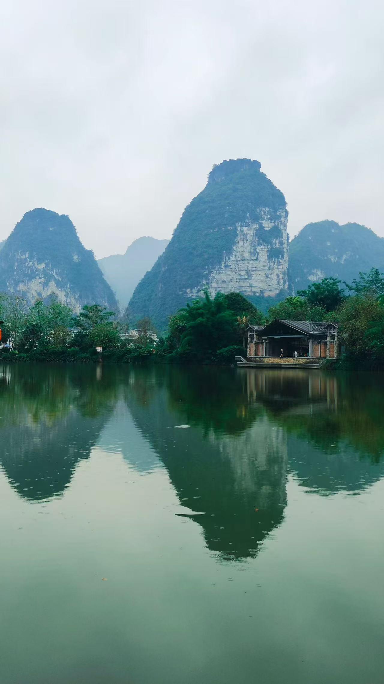 广西旅游，崇左明仕田园打卡攻略！
中越边境藏着个“小桂林”，山水为卷、竹筏为舟，