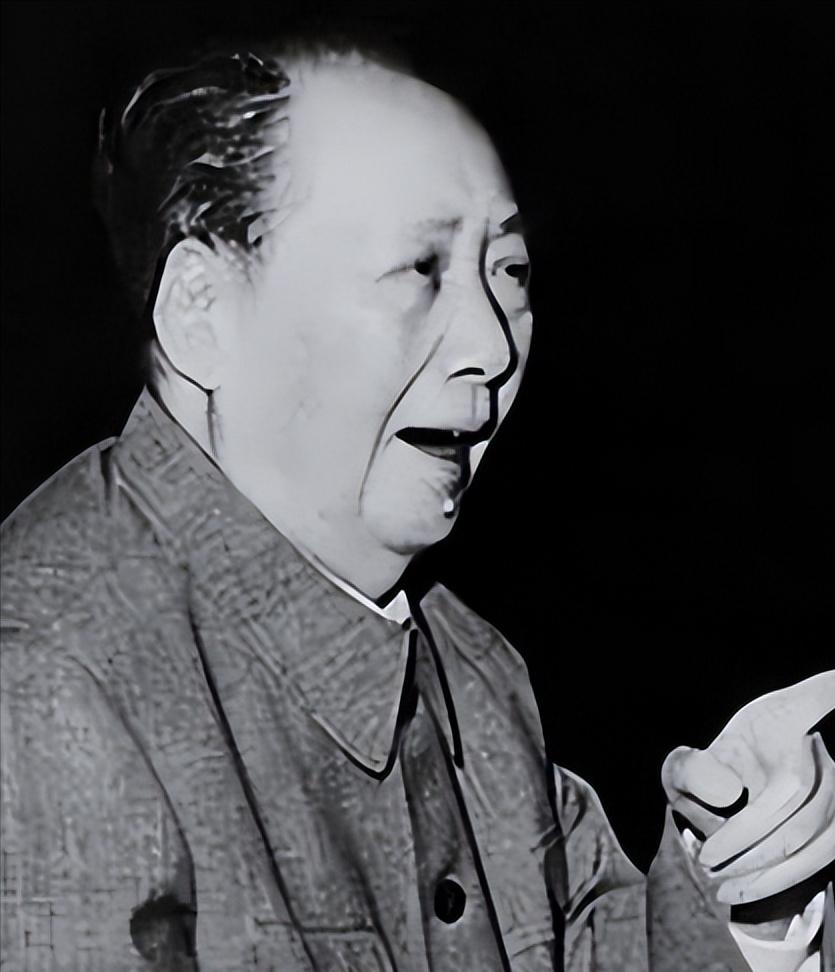 [微风]1961年，毛主席和周总理大吵一架，随后毛主席反问一句:“你吃了吗?“就