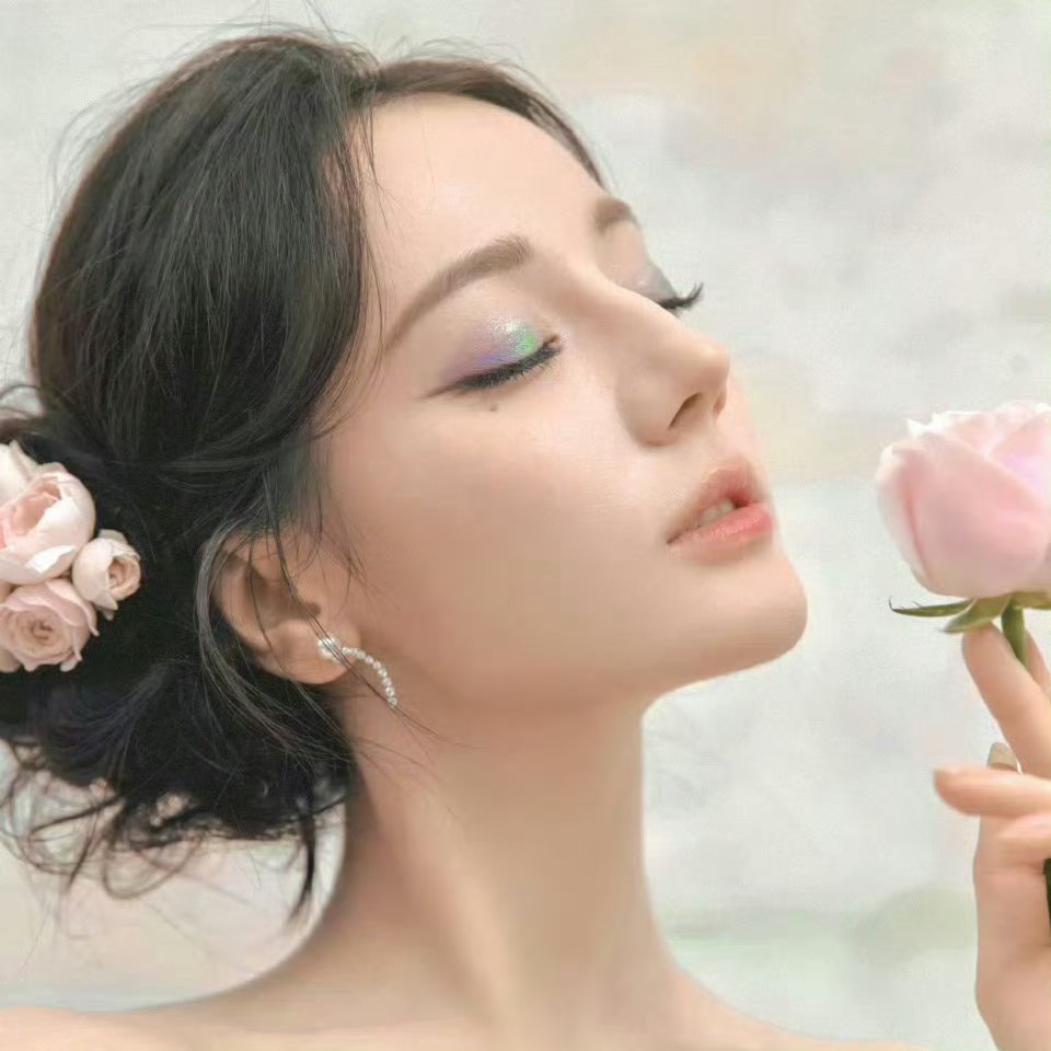 真老爱这彩色眼影了 ​​​