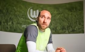 绿茵场上，总有一些故事能触动我们内心最深处！丹麦球星埃里克森的最新采访，再次让我