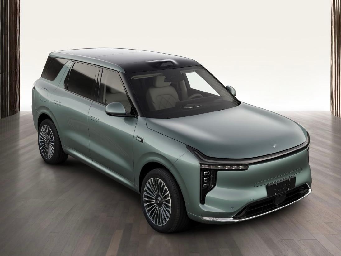 智己LS8  这车我之前还真不知道体量和理想L8 、问界M7差不多，车身尺寸50