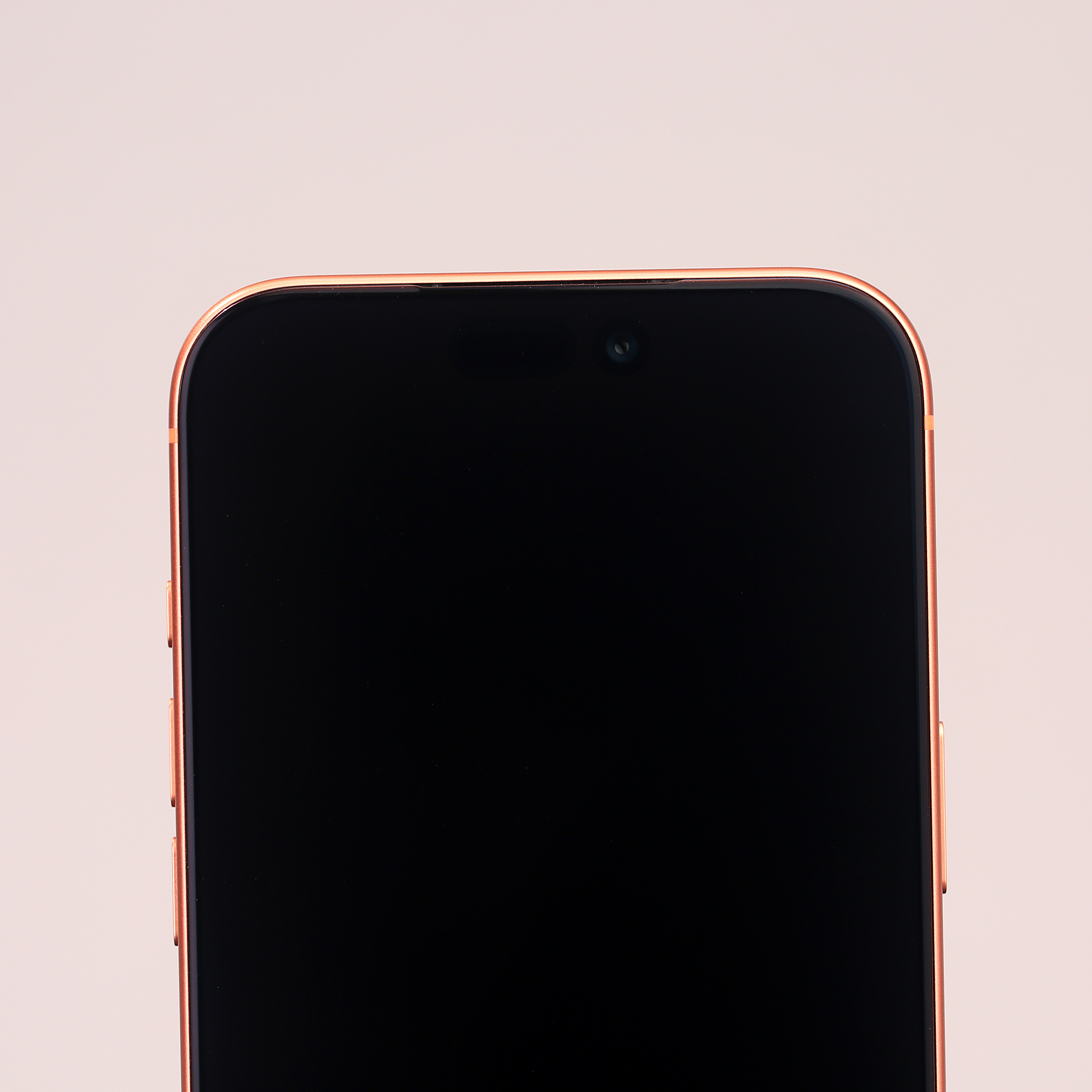 洞察有一个极其小众的需求，就是有没有人为不戴壳但是贴膜的用户们考虑设计一款膜。这