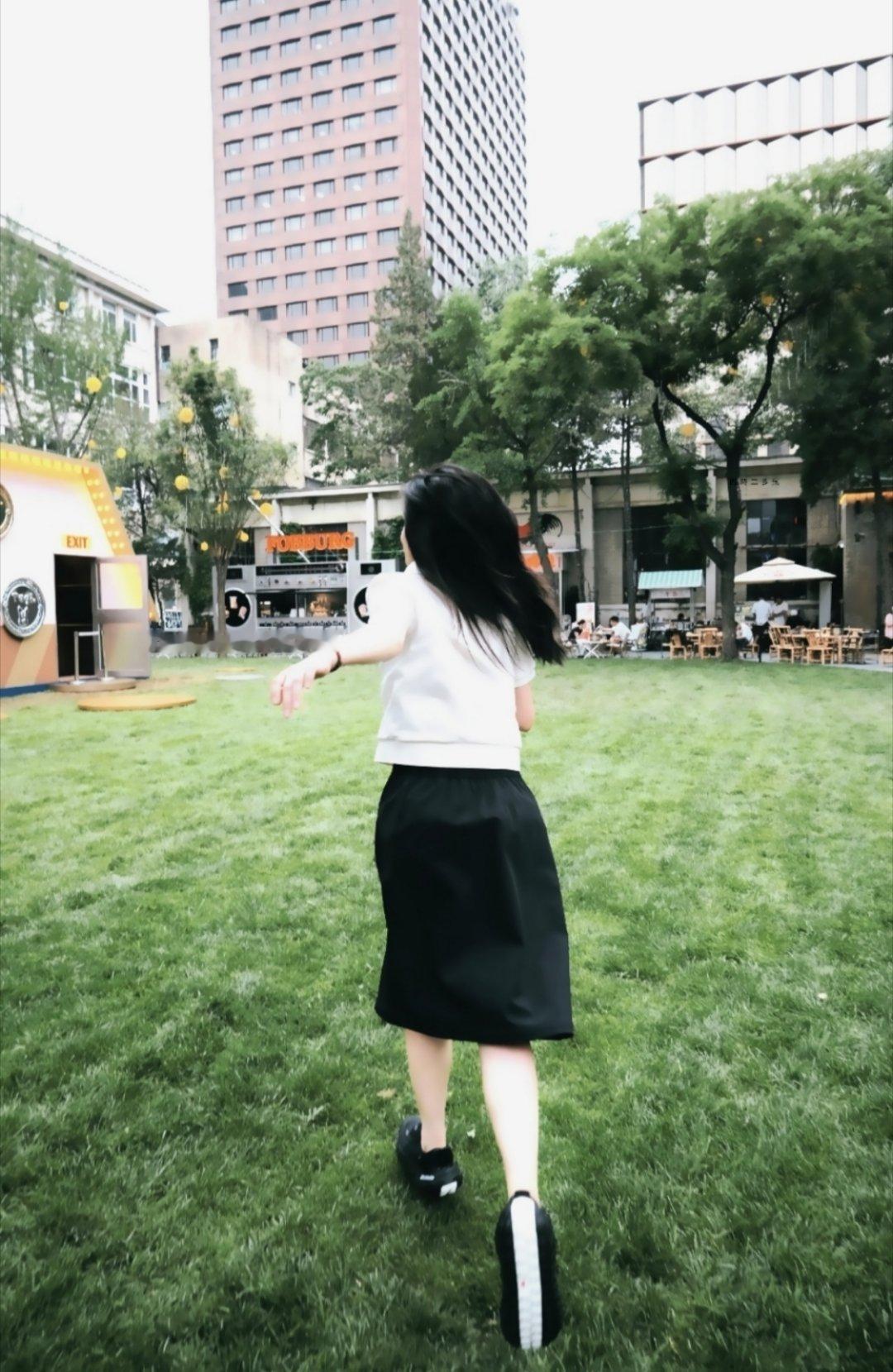 🍃李嘉鑫 壁纸