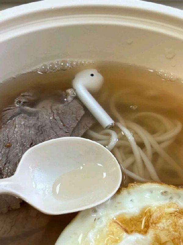 这款耳机，高音甜鲜，中音酥烂，低音劲道有嚼头，总之就是一句话，好吃 ​​​