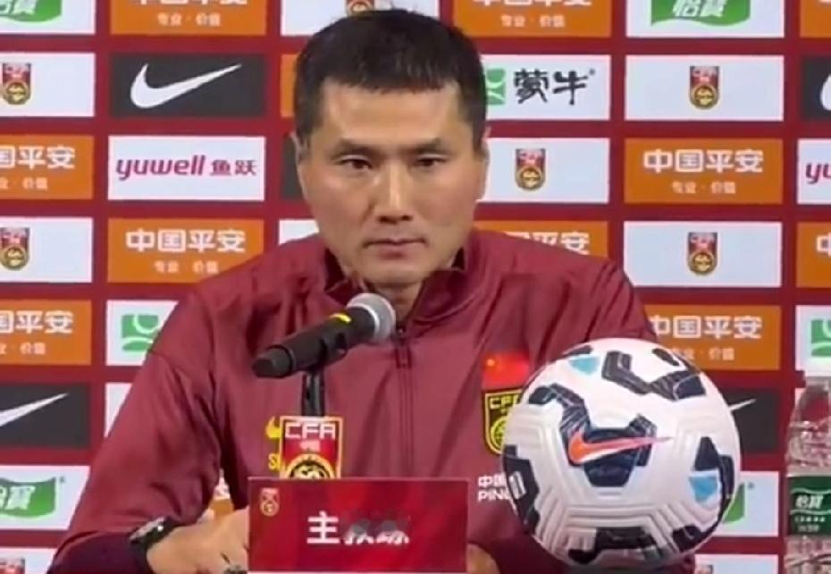 首先要把中国足球的信心找回来，邵佳一能认识到这一点还是让人感觉很欣慰的！
自从2
