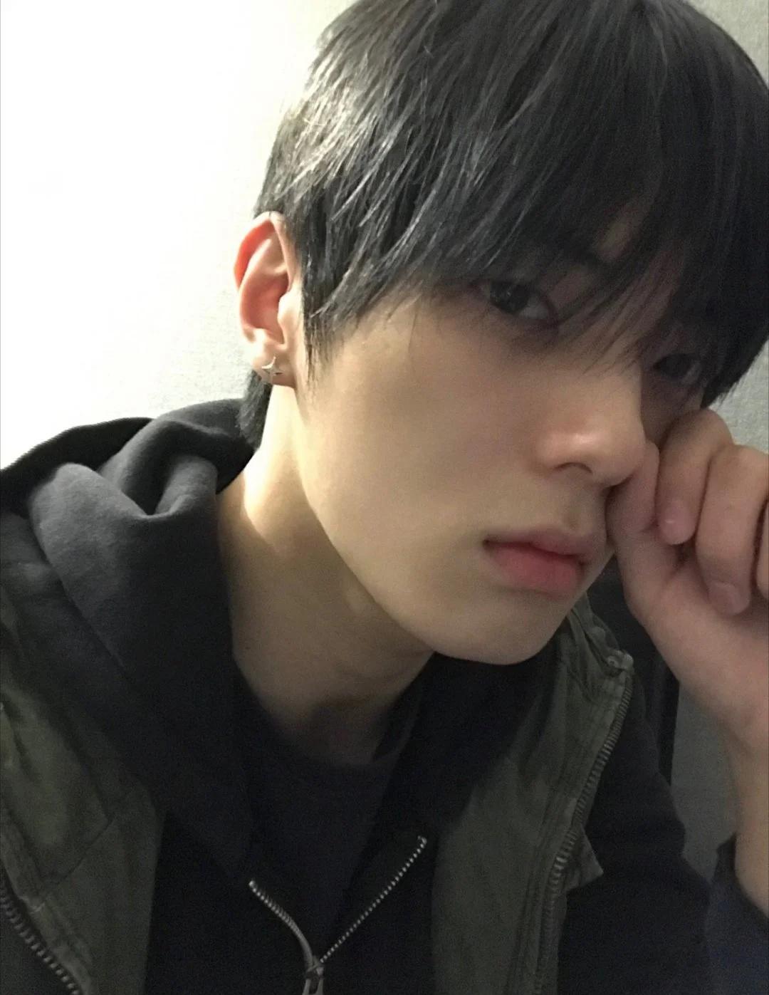 寻人启事
大家好 占用大家一分钟时间
孩子找不到了 想问问有没有看到图下疑似人员