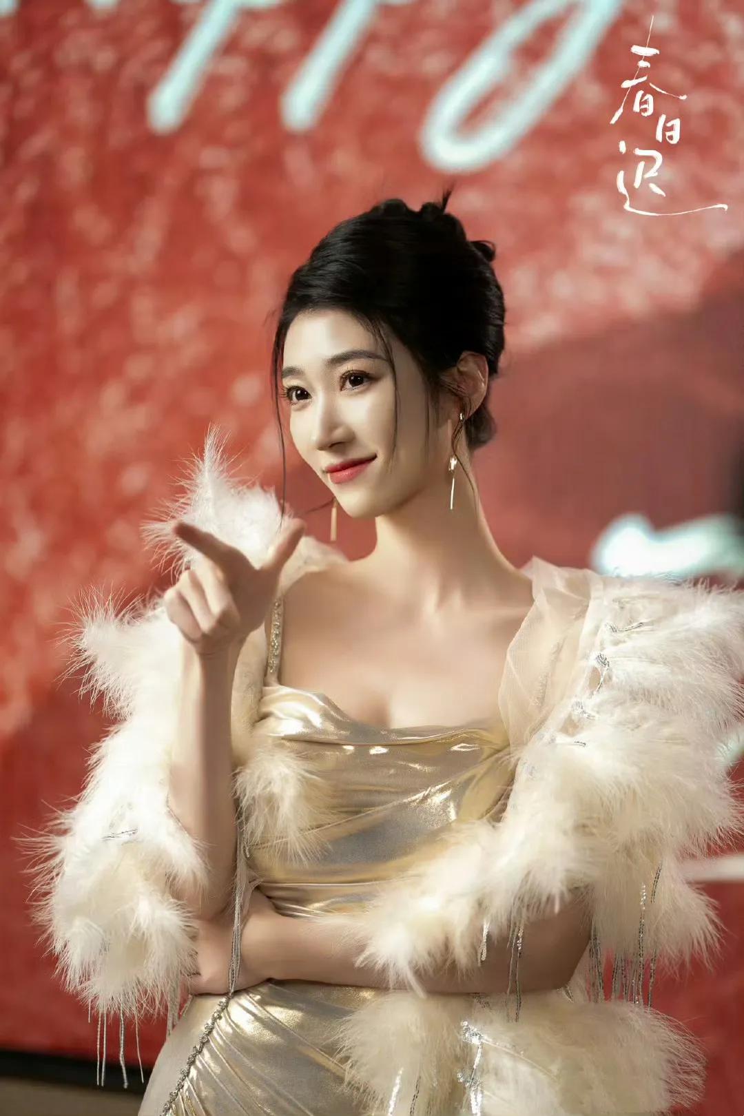都说男追女隔座山，女追男隔层纱，我看《春日迟》这个女追男真的是追到我你算遇到棉花