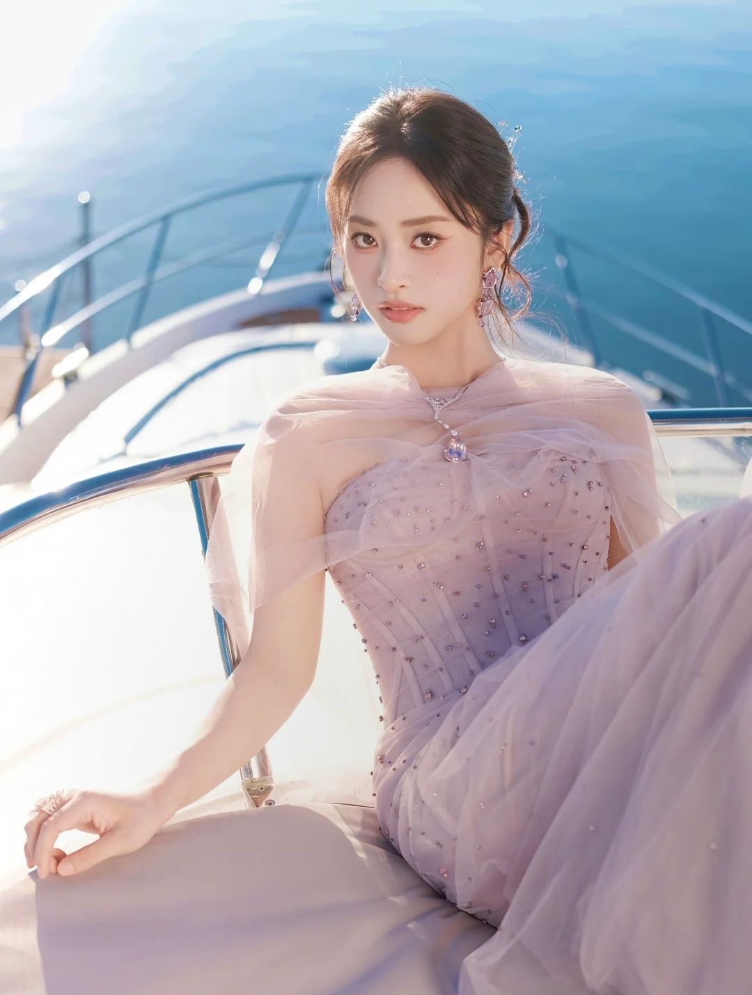 明星穿搭丨节日丨紫色浪漫沈月中秋紫色纱裙真的太好看了～ ​​​