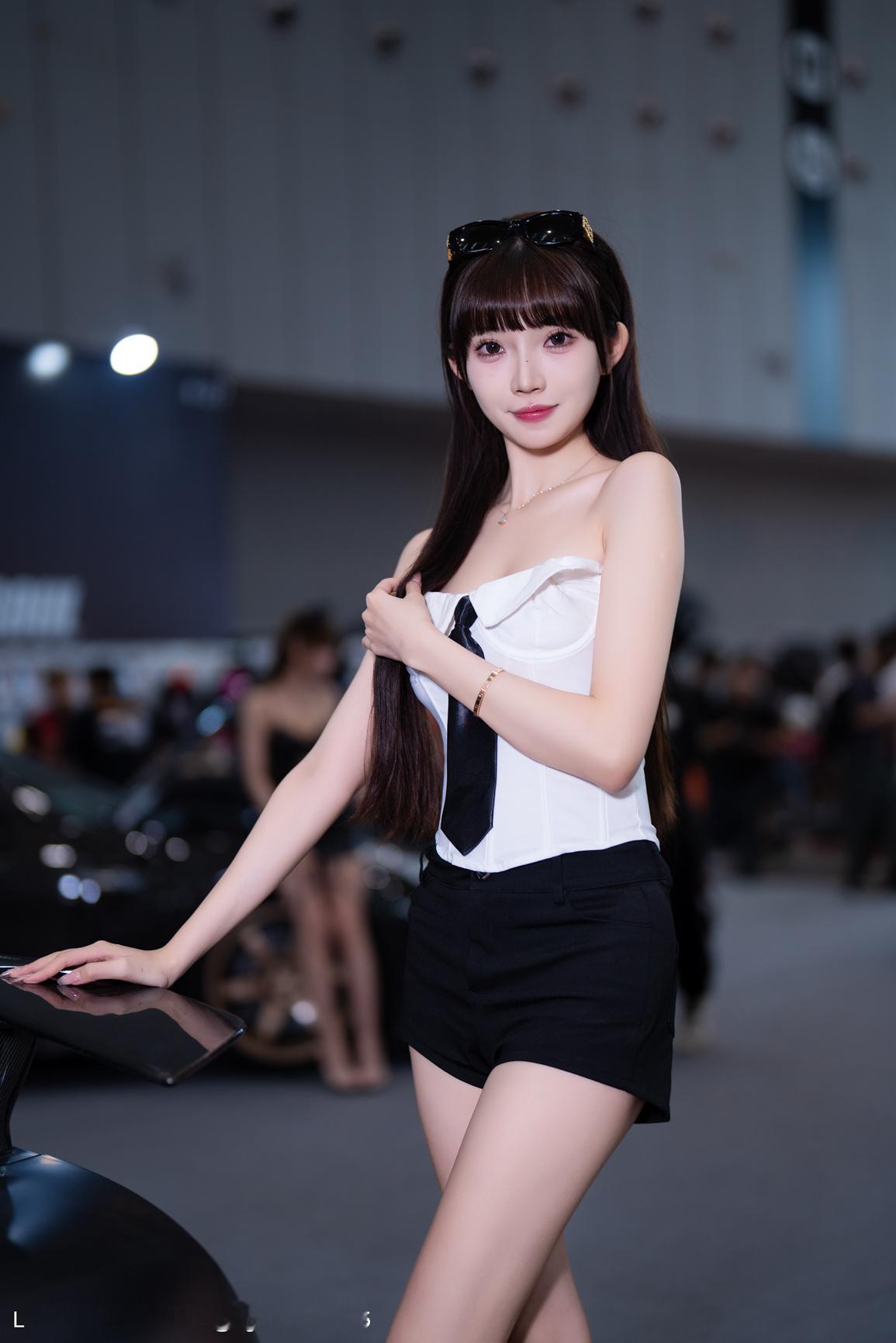 聆听猎人的车展日记猎人在佛山改装车展猎人与车展 2025 佛山改装车展想把图片带