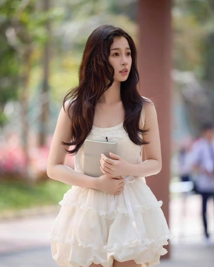 虞书欣姜暮闪现双轨你到底藏了多少好东西，我们可爱的姜暮在韩国也很受欢迎哦，TVI