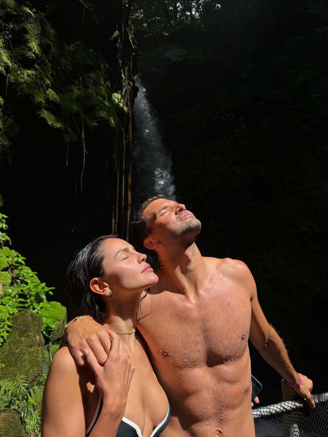 迪米特洛夫和女友在哥斯达黎加度假