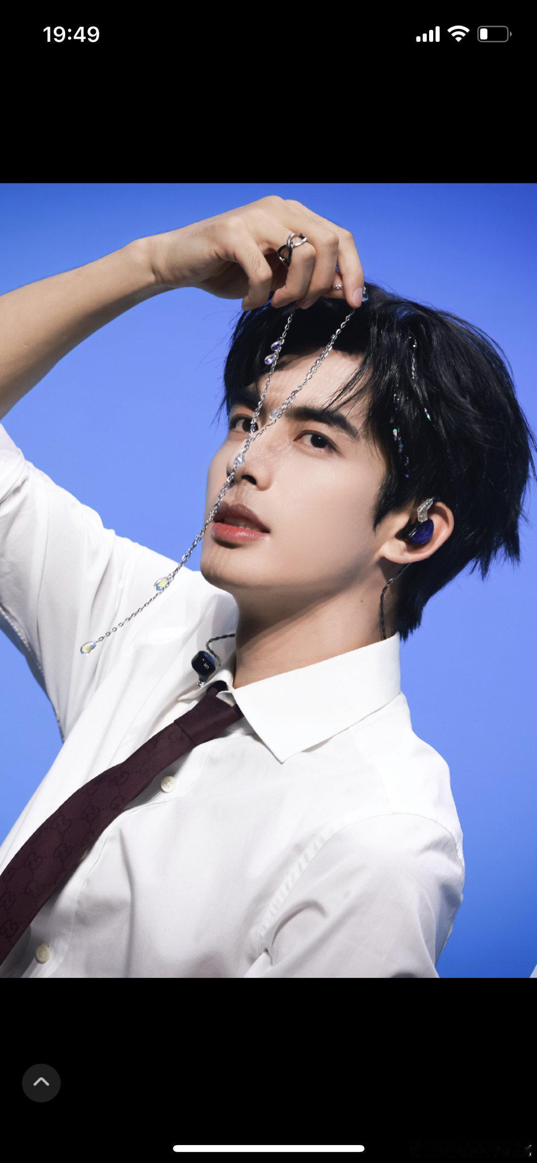 宋威龙宋威龙骄阳似我 swl宋威龙林屿森 我的天 宋威龙好神 帅成这样没谁了 