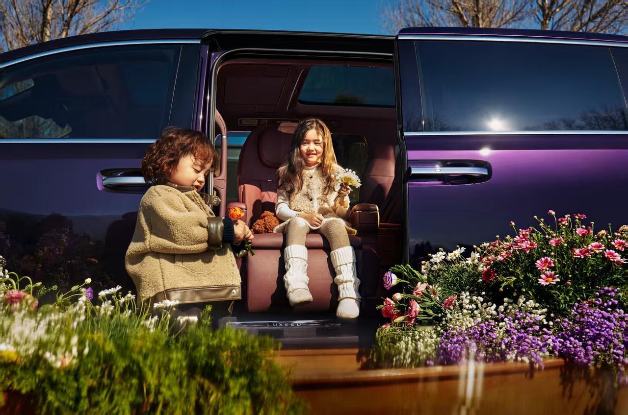 都说MPV是纸皮核桃，一碰就碎？鸿蒙智行发布智界V9白车身结构，直接掀了这桌子！