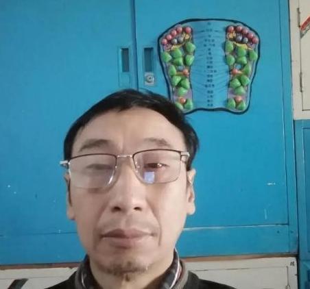 目前中国的最大问题，不是台湾问题，不是与美国的问题，也不是与日本问题，中国如今最