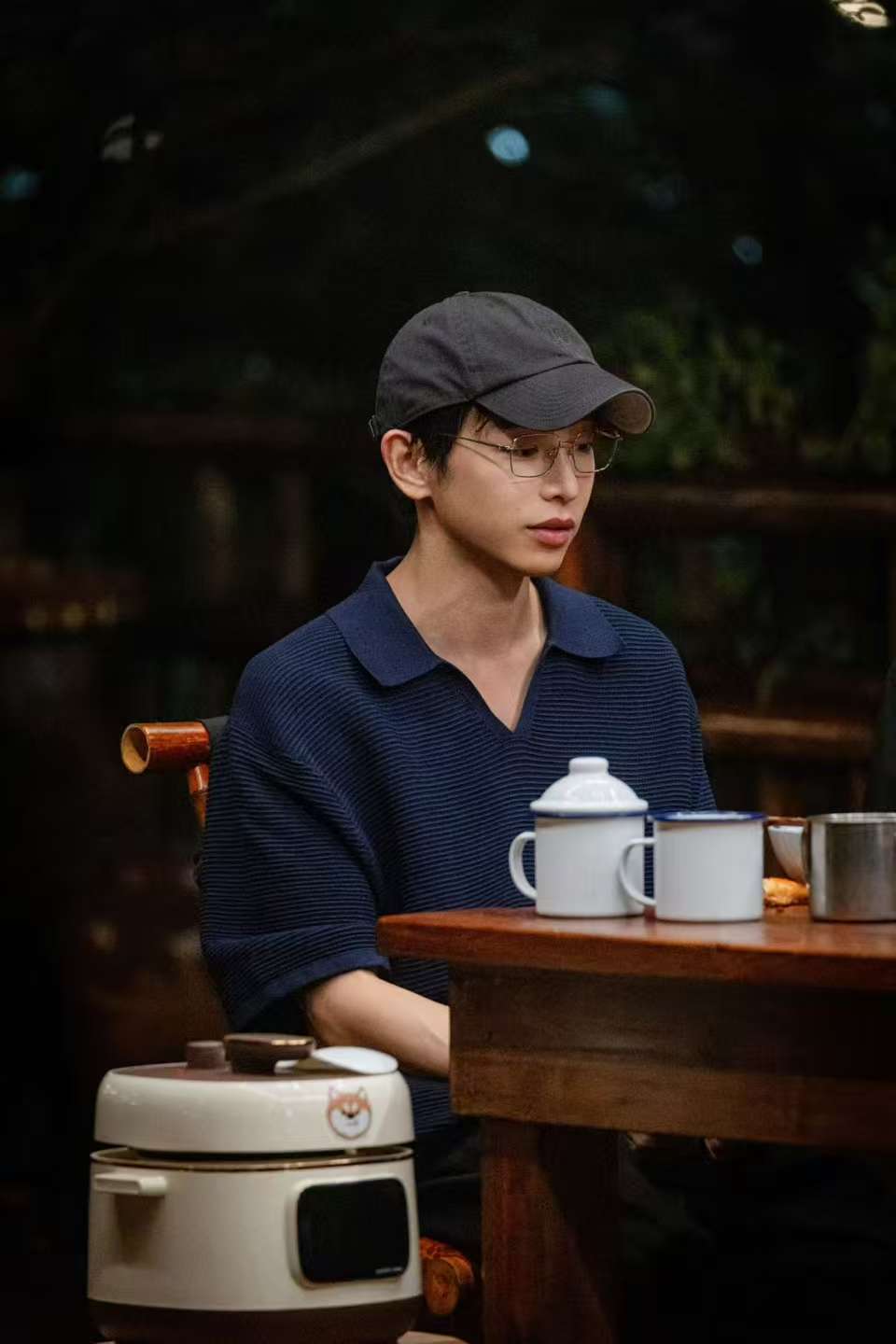 彭昱畅少年爹系男友彭昱畅解锁新头衔彭昱畅真的有一种老干部男友的感觉！ ​​​