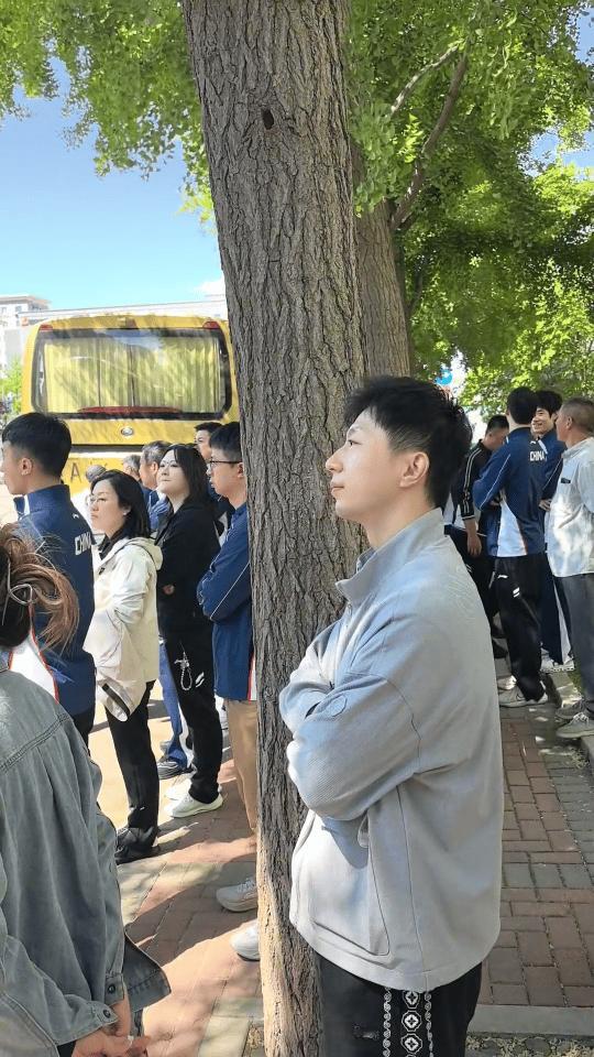 马龙送国乒出征 马龙特别特别好🥹 