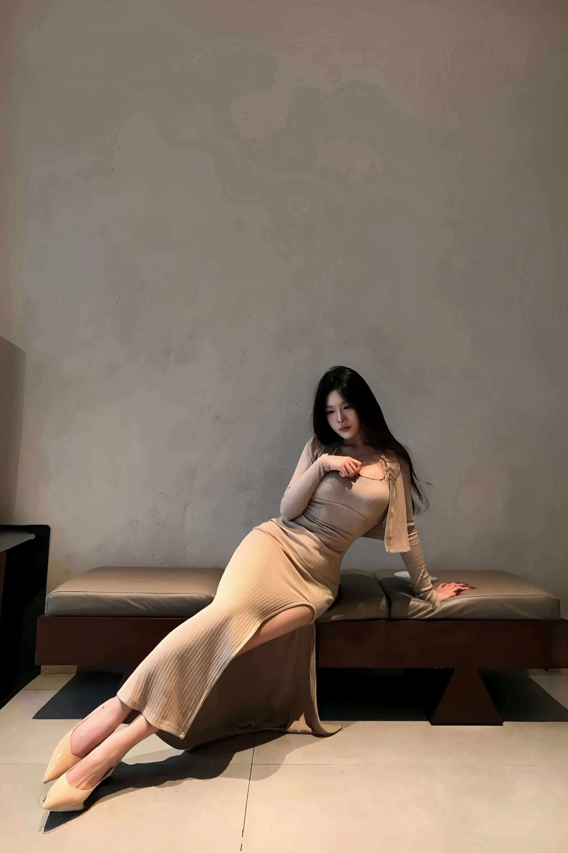 你锁着眉