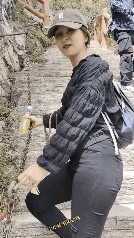 春天这个季节，女性朋友最适合登上踏青了！