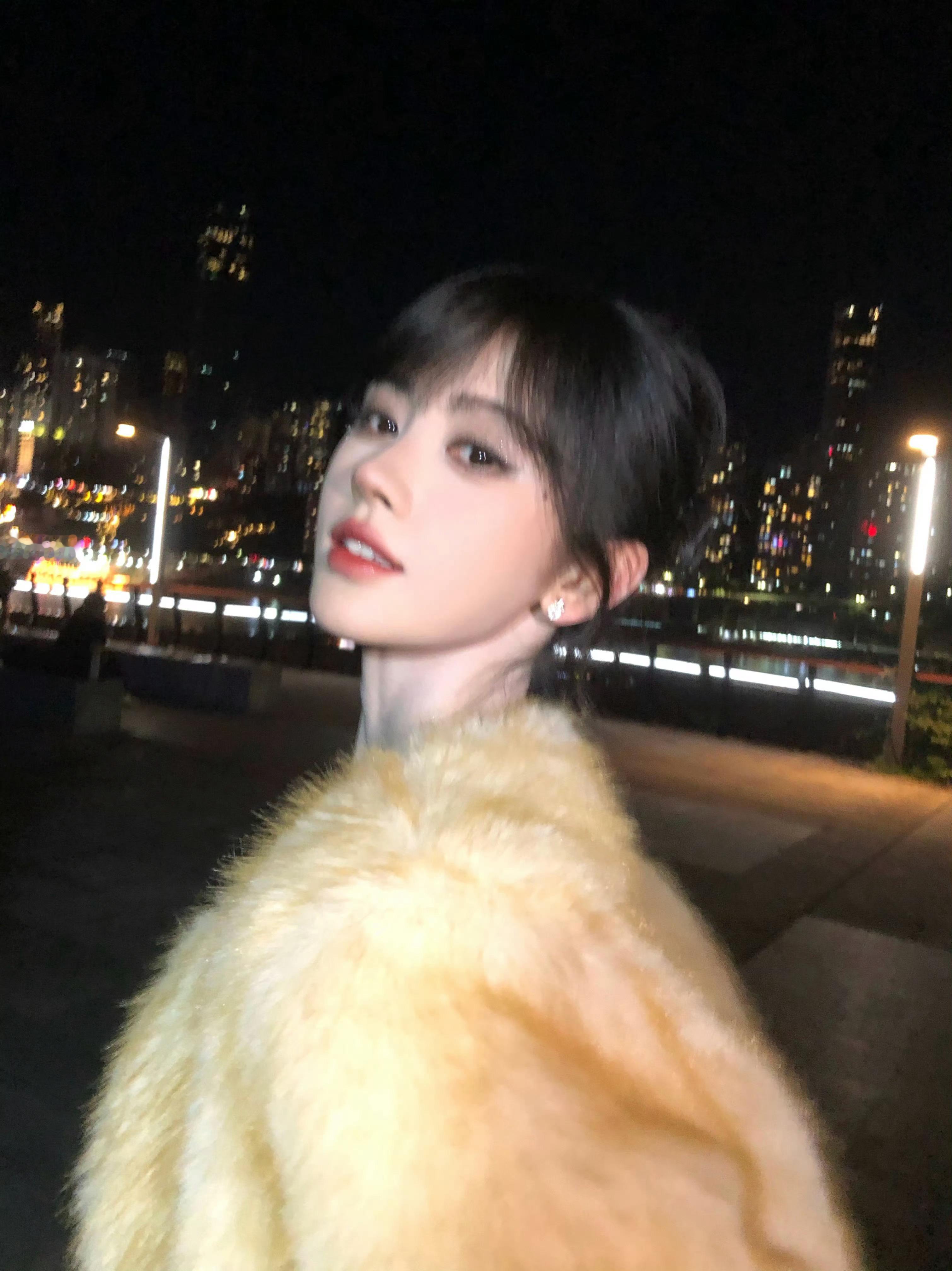 鞠婧祎苏影后营业鞠婧祎晒苏影后造型 鞠婧祎苏影后营业 
