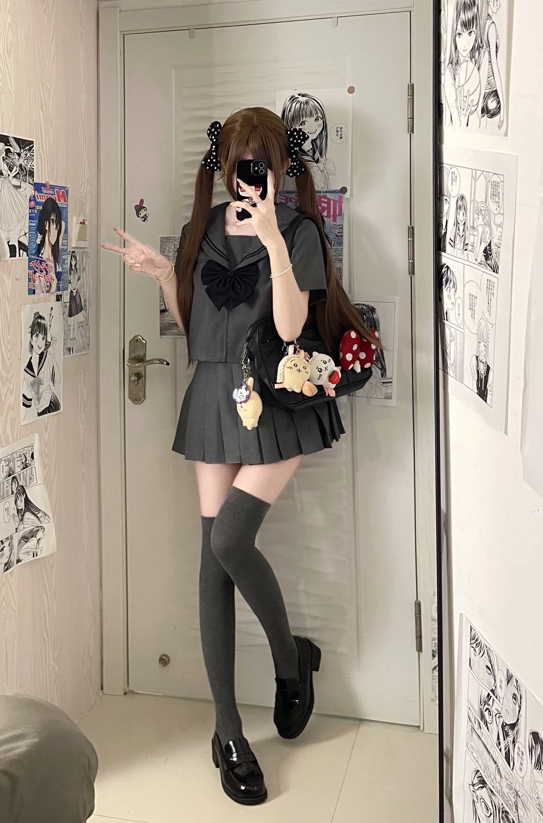 灰二本水手服