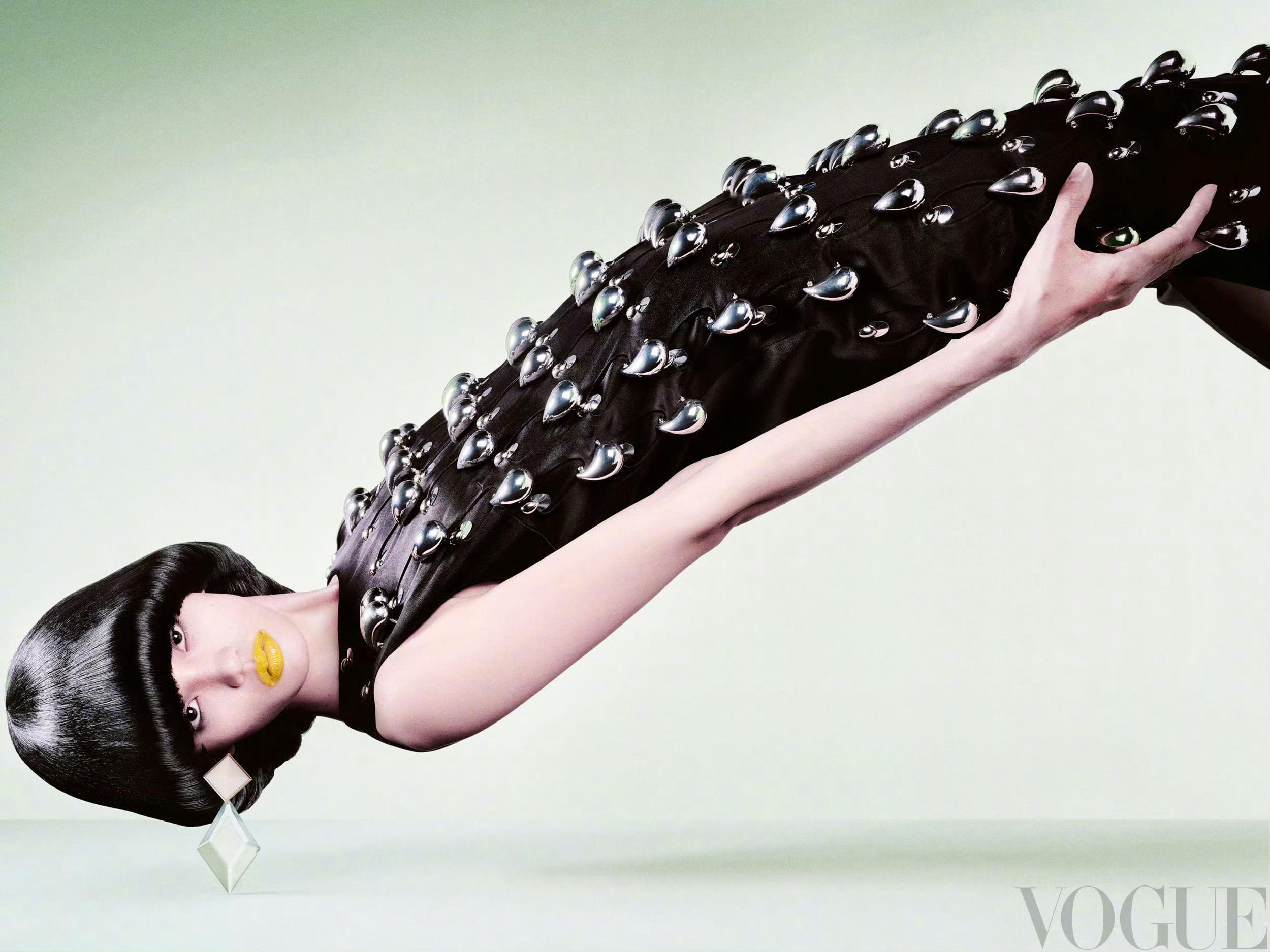 和精彩演绎vogue中文版12月刊大片 