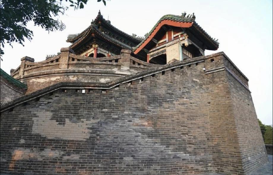 在中华浩如烟海的城市名录里，邯郸是独一无二的存在。它是中国唯一一座三千余年未曾更