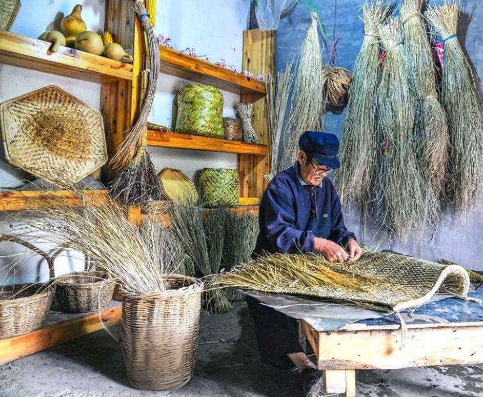 在这个科技飞速发展的时代，我们常常被各种新奇的发明所吸引，却忽视了那些承载着悠久