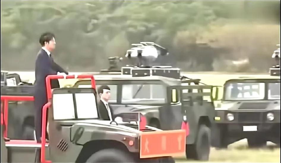 别说，蛙蛙的好东西还挺多，到时候一窝端了，现在可得保护好，别让他们给填海了，或者