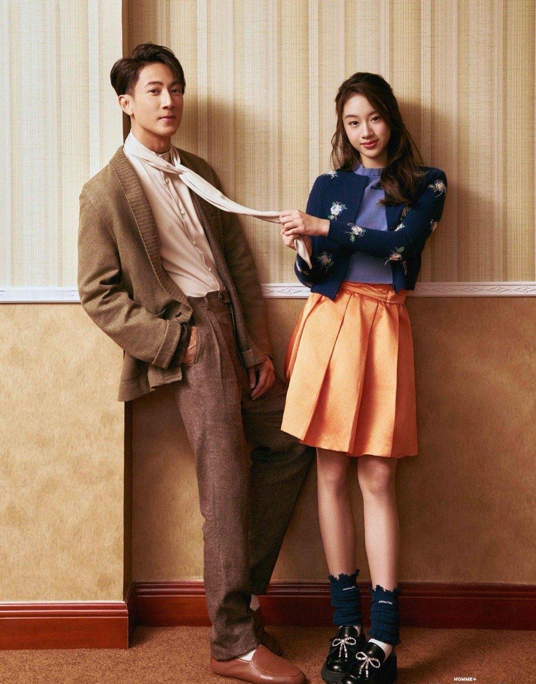 吴尊和女儿Neinei复刻同款动作，吴尊帅气多金又专情，Neinei以后的择偶标