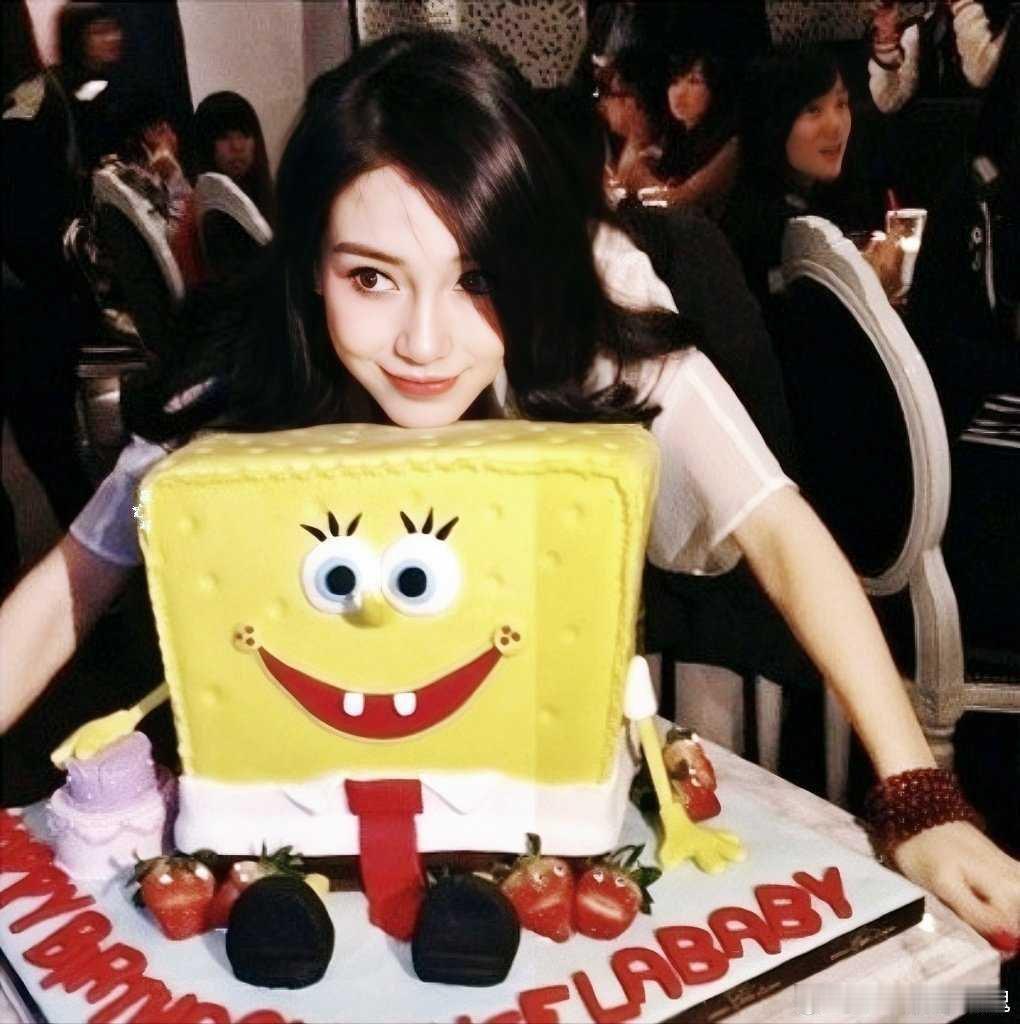 angelababy angelababy 我笔下的春写的是你，写下黄昏与你重逢