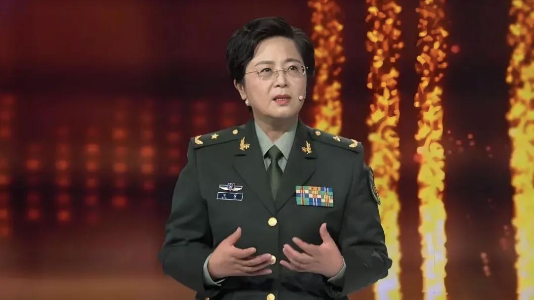 陈薇，1966年生，浙江兰溪人，中国工程院党组成员、副院长，“人民英雄”国家荣誉