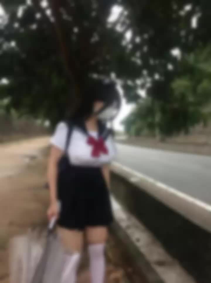 爱是一道无解的命题  阴晴不定  我的心总是下起一些小雨