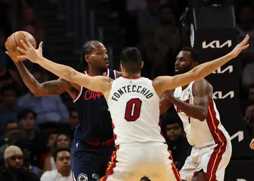 最多落后38分！快船遭热火双杀吞5连败 小卡36+7鲍威尔30分nba 北京时间