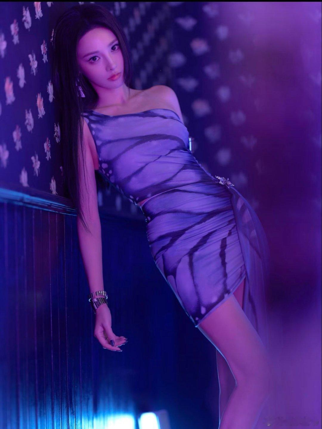 许嵩诚不欺我紫色真的好有韵味新晋妈咪这个彭小苒美成什么样了 美爆了彭小苒彭小苒[