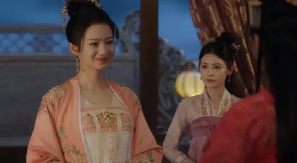#长相思原著馨悦新婚三夜描写#她也曾怀疑过，但后来还是选择忘记了。因为，玱玹虽对